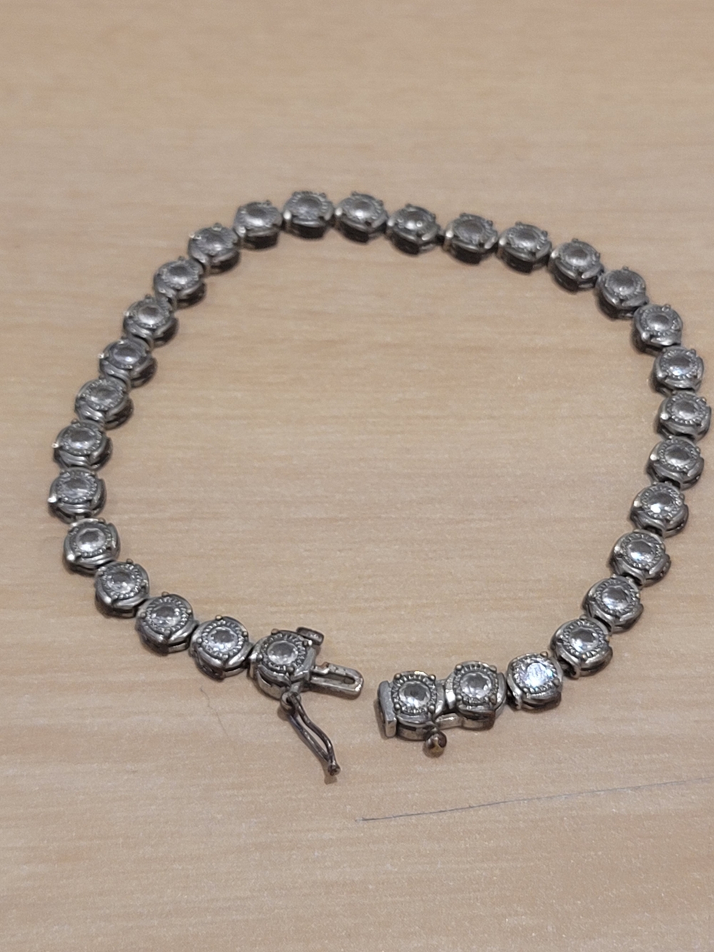 Vintage 90s White Diamantie Tennis Bracelet Unmarked/non Magnetic Could Be Strlg - Picture 6 of 16